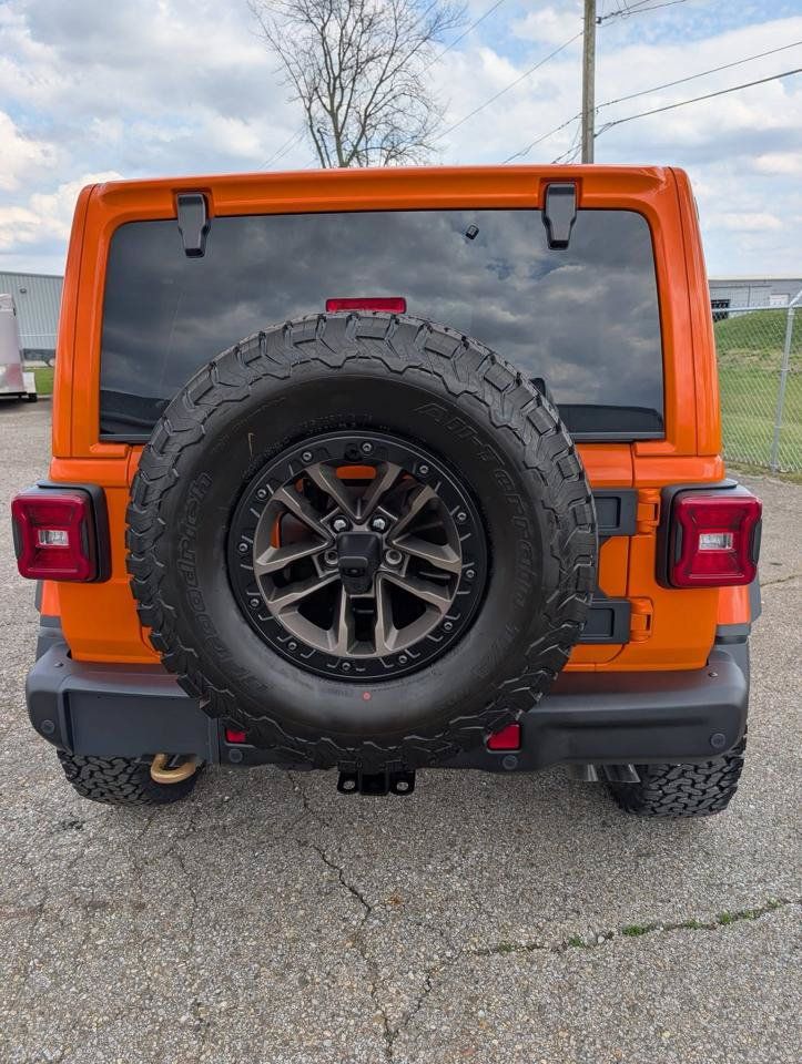 Used 2025 Jeep Wrangler Unlimited Rubicon 392 AWD/4WD image 3