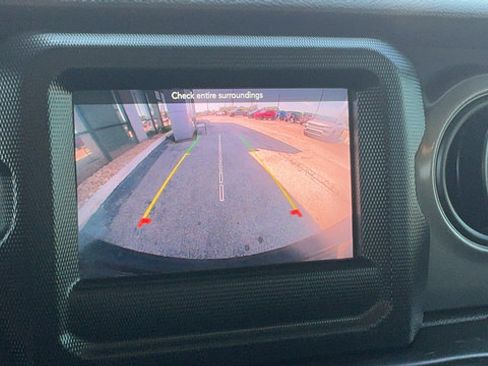 Used 2023 Jeep Wrangler Sport AWD/4WD image 14