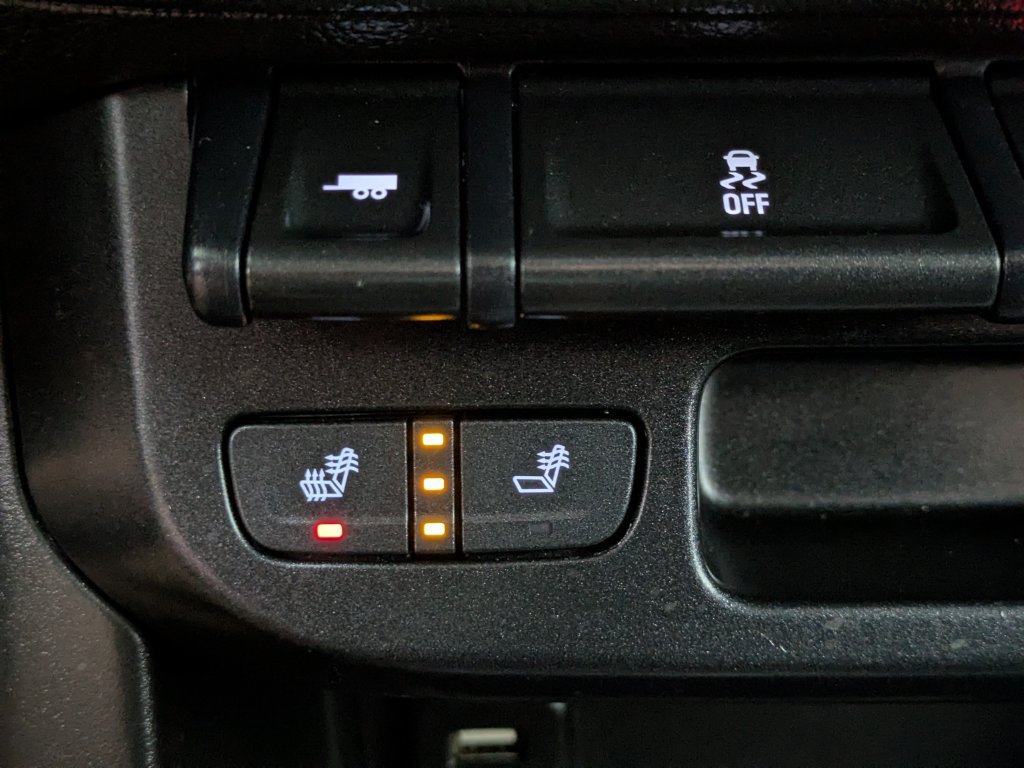 Used 2018 GMC Canyon All Terrain w/ All Terrain X Package AWD/4WD image 8
