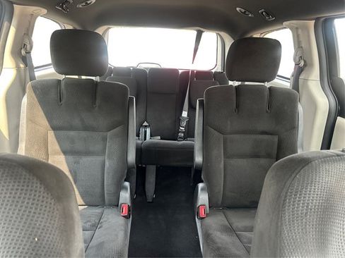 Used 2015 Dodge Grand Caravan SE FWD image 21