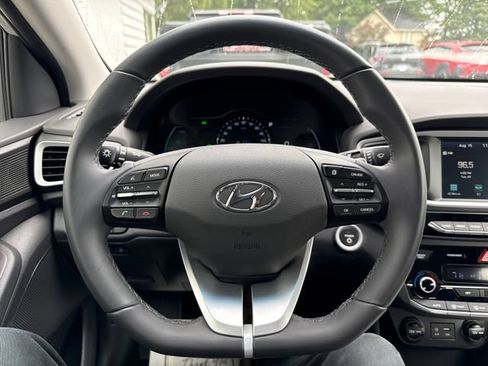 Used 2019 Hyundai Ioniq Electric FWD image 19