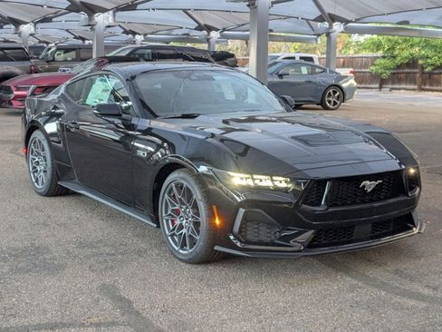 Used 2025 Ford Mustang GT Premium w/ GT Performance Package image 7
