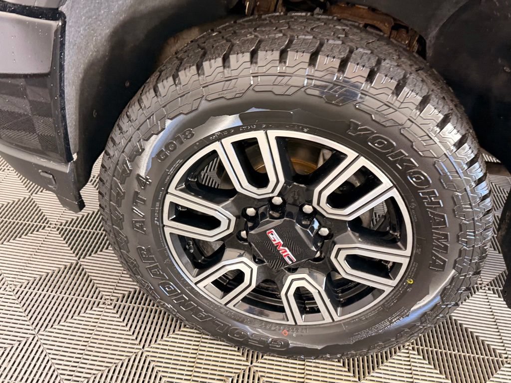 Used 2022 GMC Sierra 2500 AT4 w/ Gooseneck/5TH Wheel Package AWD/4WD image 19