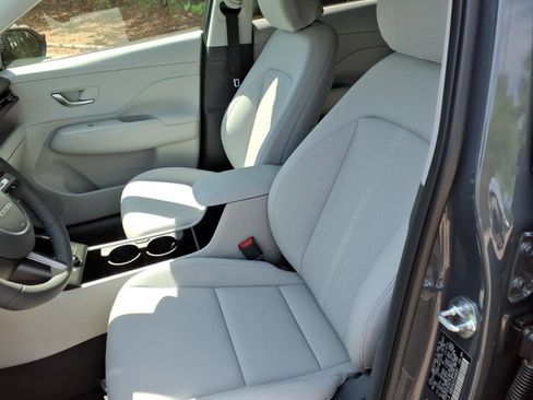 New 2026 Hyundai Kona SEL Premium FWD image 9