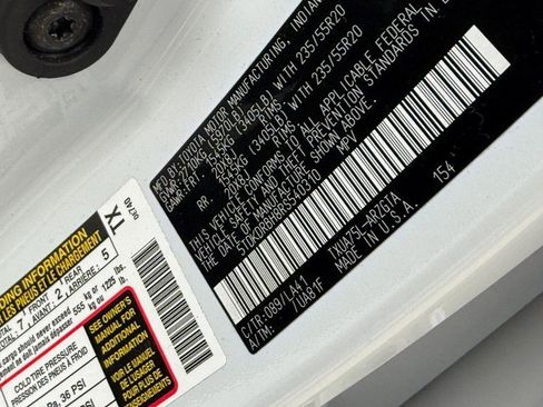 Used 2024 Toyota Highlander Platinum image 30