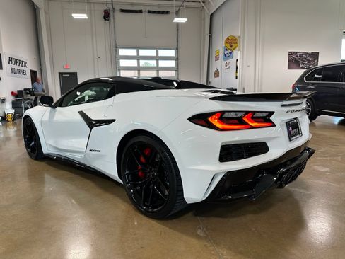 Used 2026 Chevrolet Corvette Z06 w/ Stealth Interior Trim Package RWD image 13