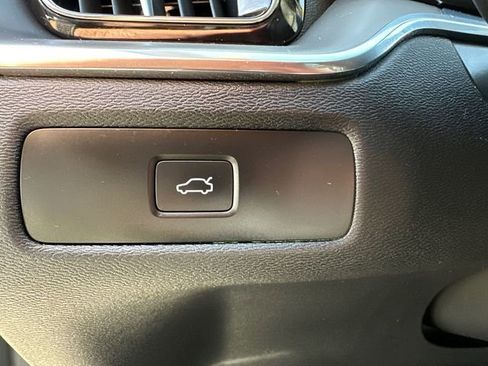 Used 2024 Volvo XC60 B5 Core image 29