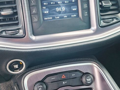 Used 2015 Dodge Challenger SXT RWD image 12