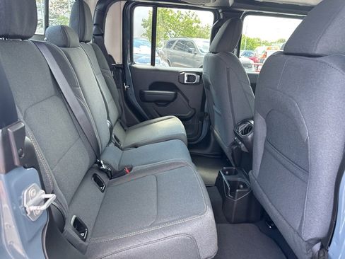 New 2025 Jeep Gladiator Sport image 50