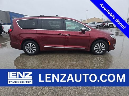 Used 2020 Chrysler Pacifica Limited w/ Advanced Safetytec Group FWD image 1