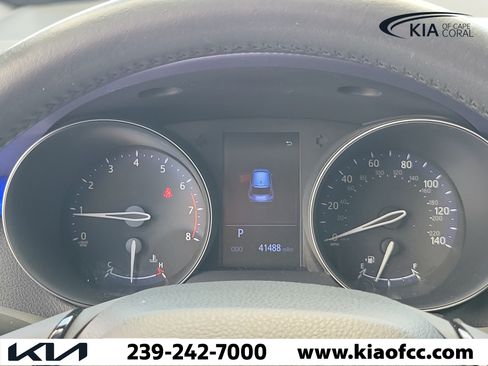Used 2020 Toyota C-HR XLE FWD image 25