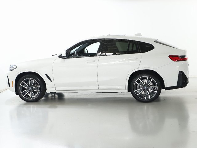 Used 2024 BMW X4 xDrive30i w/ M Sport Package AWD/4WD image 4