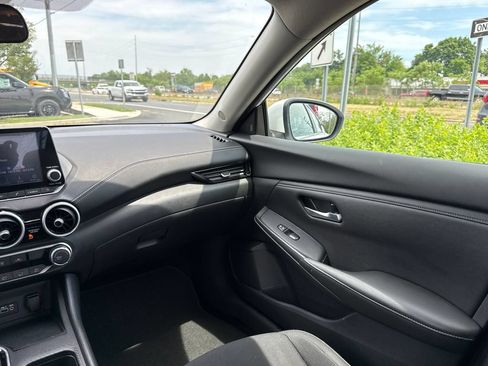 Certified 2025 Nissan Sentra SV FWD image 17