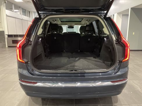 Used 2025 Volvo XC90 B6 Plus image 39
