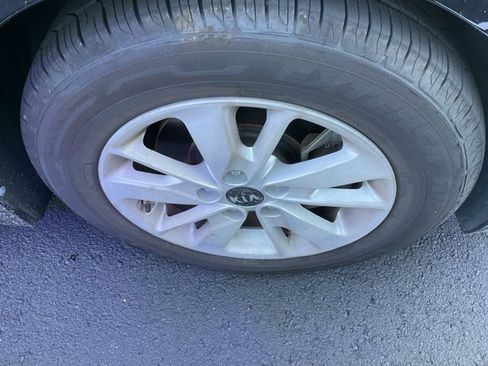 Used 2016 Kia Optima LX w/ LX Convenience Package image 3