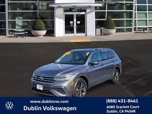 Certified 2024 Volkswagen Tiguan SE image 8
