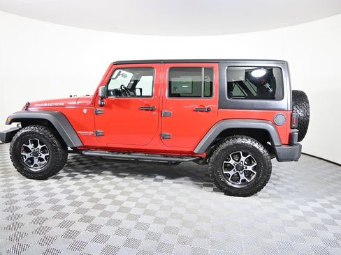 Used 2012 Jeep Wrangler Unlimited Rubicon w/ Connectivity Group AWD/4WD image 3