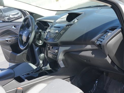 Used 2017 Ford Escape SE FWD image 14