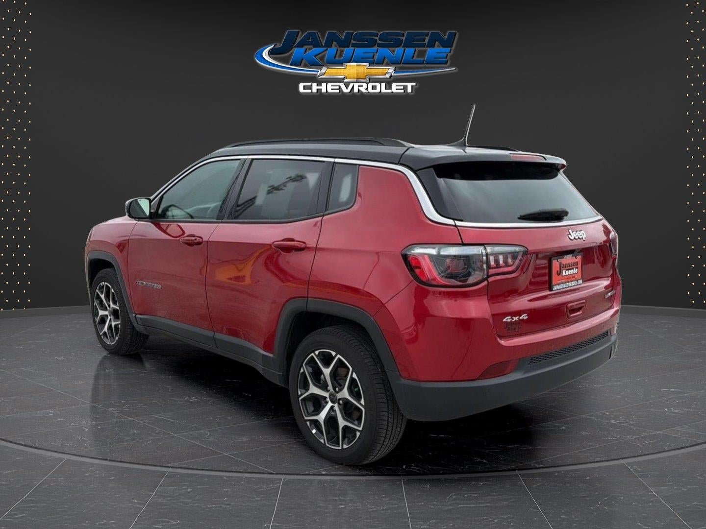 Used 2025 Jeep Compass Limited AWD/4WD image 3