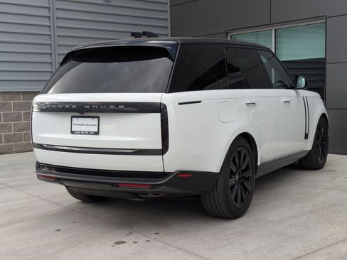 Certified 2023 Land Rover Range Rover SE image 7