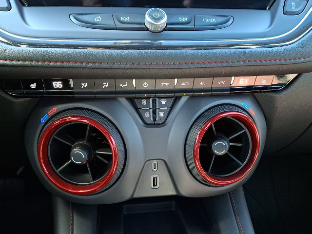 Used 2025 Chevrolet Blazer RS FWD image 15