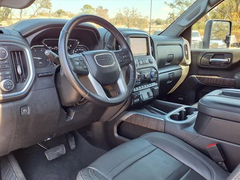 Used 2021 GMC Sierra 2500 Denali w/ Denali Ultimate Package image 23