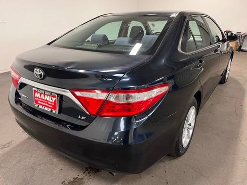 Used 2017 Toyota Camry LE image 3