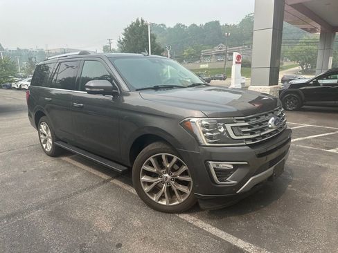 Used 2019 Ford Expedition Limited w/ Equipment Group 302A AWD/4WD image 2