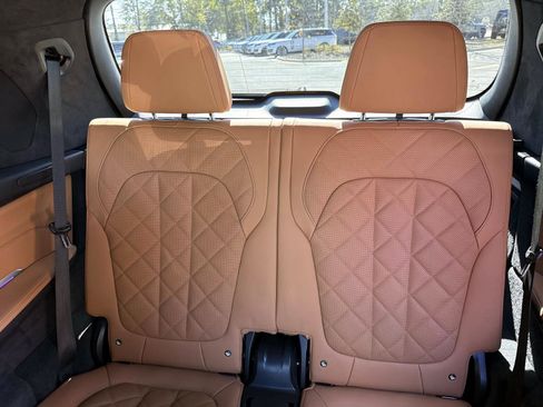 Used 2024 BMW X7 xDrive40i w/ M Sport Package image 17