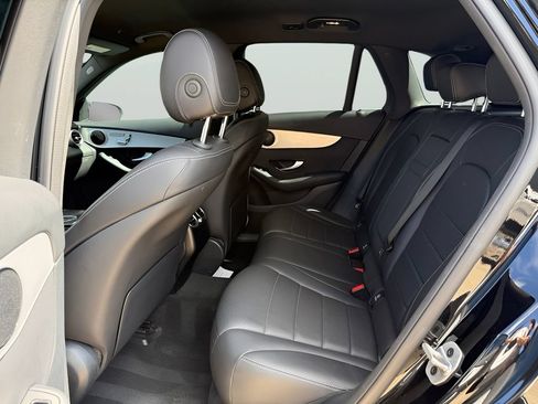 Used 2022 Mercedes-Benz GLC 300 w/ Premium Package Lite image 16