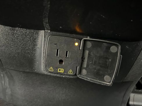 Used 2025 Ford Expedition Max Active image 24