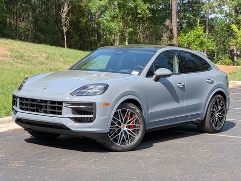 Used 2026 Porsche Cayenne S AWD/4WD image 1