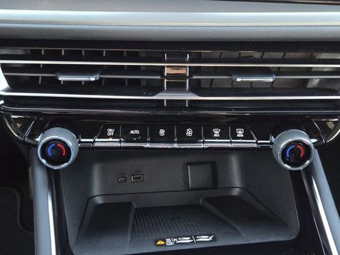 New 2026 Chevrolet Traverse LT w/ Enhanced Driving Package image 14