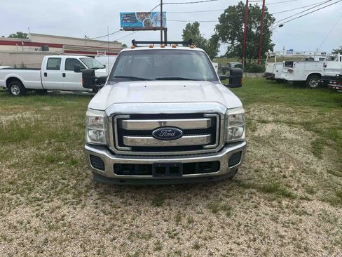 Used 2013 Ford F350 XLT w/ Ambulance Preparation Pkg RWD image 6