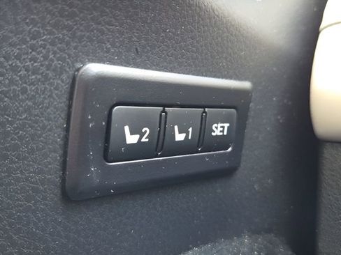 Used 2018 Toyota RAV4 Limited w/ All Weather Liner Package image 22