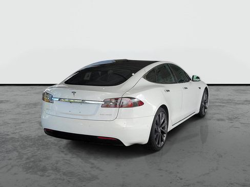 Used 2021 Tesla Model S Long Range Plus AWD/4WD image 2