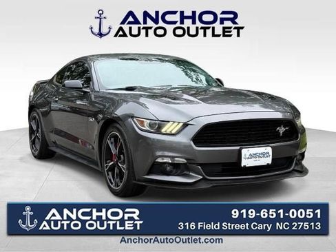 Used 2017 Ford Mustang GT Premium w/ Equipment Group 401A RWD image 1