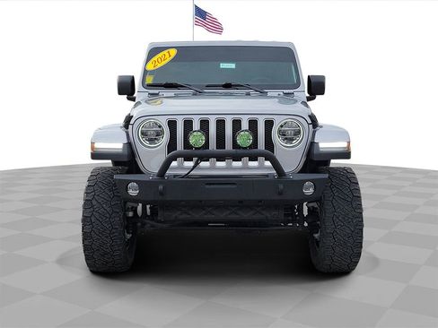 Used 2021 Jeep Wrangler Unlimited Sahara image 2