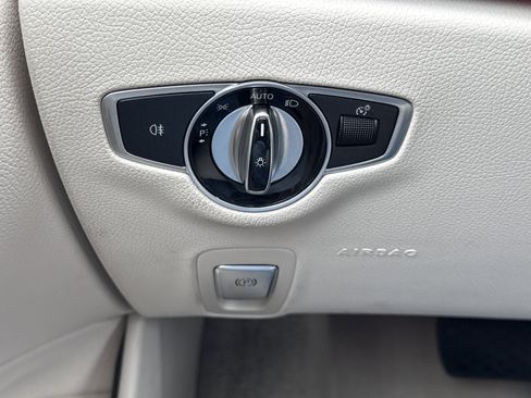 Used 2018 Mercedes-Benz E 300 4MATIC w/ Premium 1 Package image 30