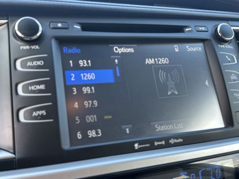 Used 2016 Toyota Highlander XLE image 20