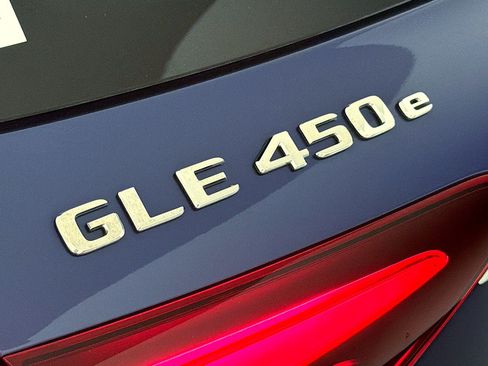 Certified 2025 Mercedes-Benz GLE 450e 4MATIC image 10