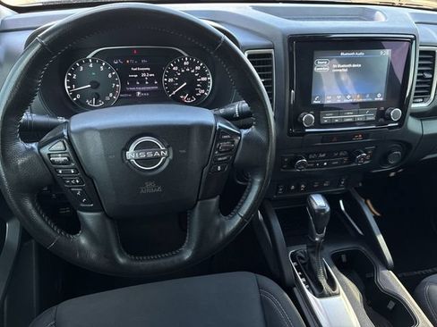 Used 2023 Nissan Frontier SV w/ SV Convenience Package RWD image 14