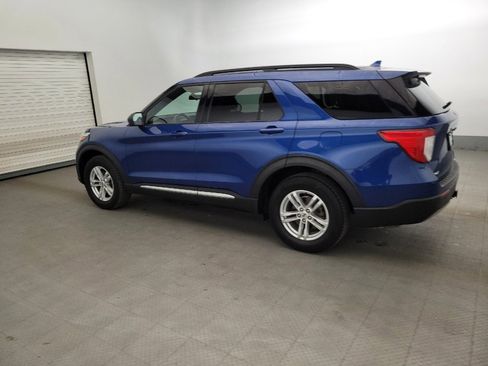 Used 2020 Ford Explorer XLT w/ Equipment Group 202A AWD/4WD image 3