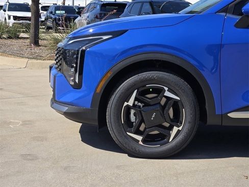 New 2026 Kia Sportage EX w/ EX Panorama Roof Package image 9