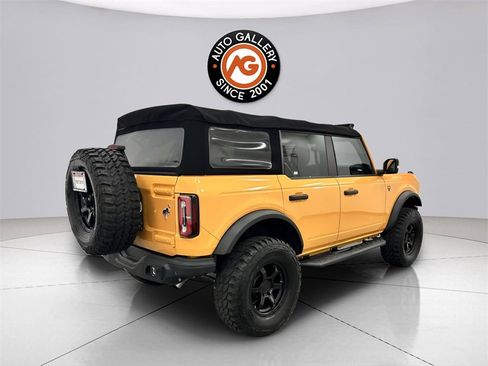 Used 2021 Ford Bronco Badlands image 7