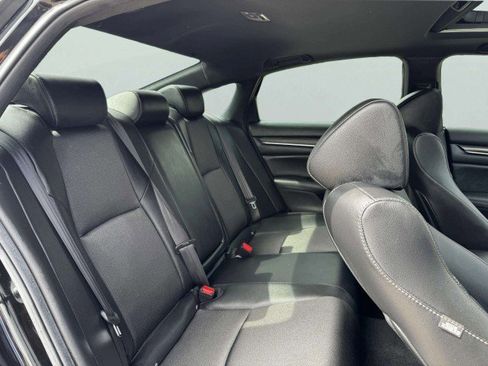Used 2021 Honda Accord Sport image 38