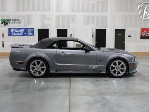 Used 2006 Ford Mustang GT image 40
