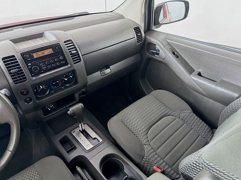 Used 2007 Nissan Frontier SE w/ SE Value Truck Pkg AWD/4WD image 22