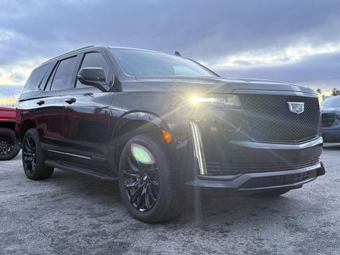 Certified 2024 Cadillac Escalade Sport Platinum w/ LPO, ONYX Package image 3