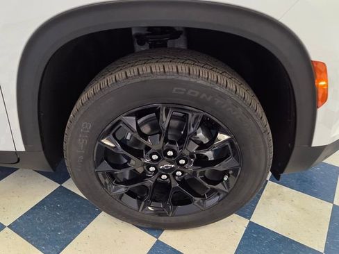 New 2026 Chevrolet Traverse LT w/ Midnight/Sport Edition image 9